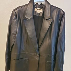 Michael kors xl leather jacket with two big pockets in front